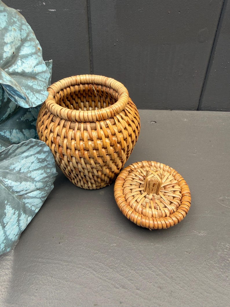 Handmade Rattan Container with Lid / Jewelry Storage Basket | Ring & Earring Organizer / Boho Home Decor