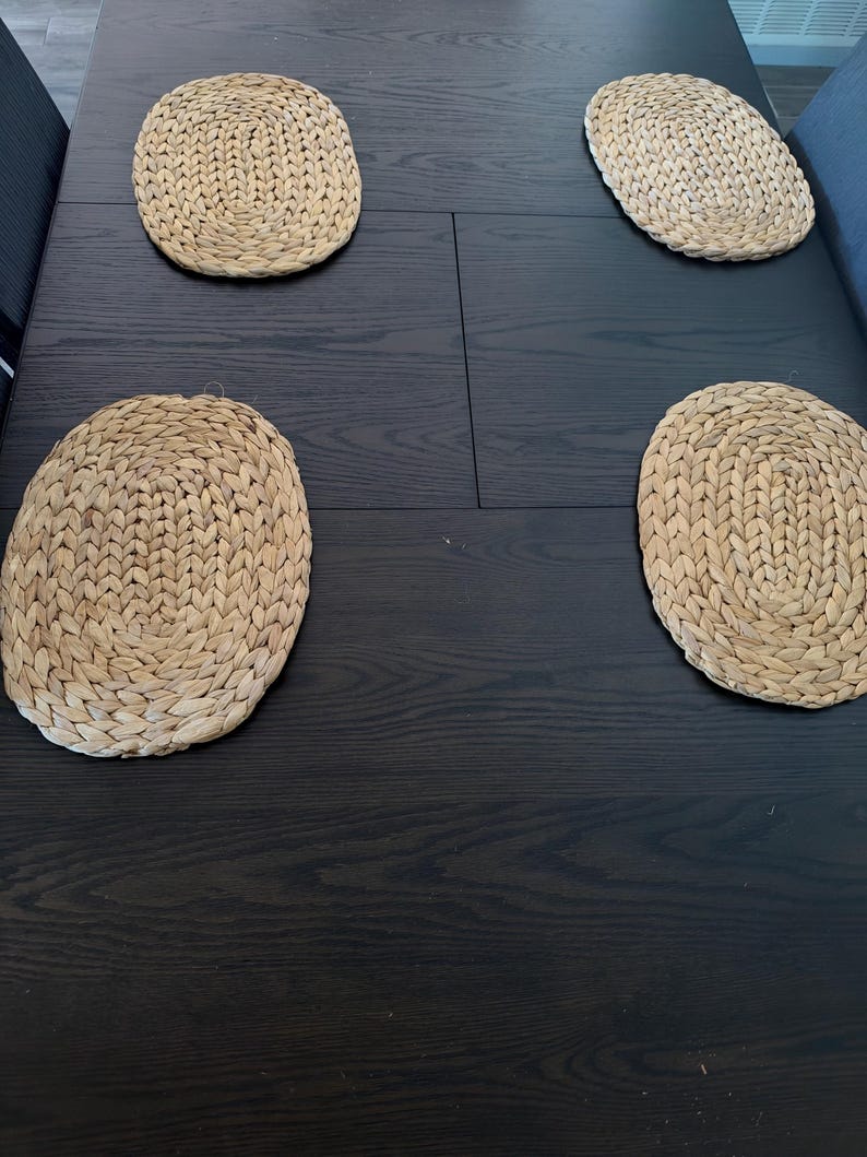 Handwoven Water Hyacinth Placemats, Natural Oval Braided Table Mats, Set of 4, Boho Farmhouse Dining Decor, Rustic Table Setting