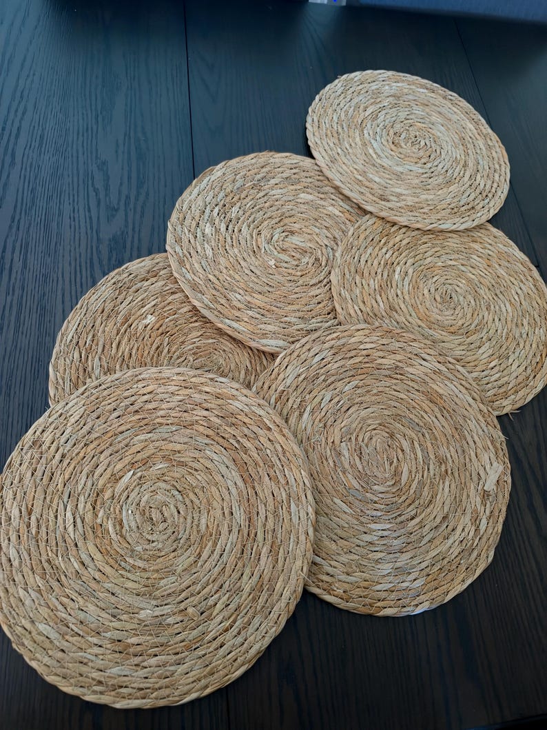 Handwoven Water Hyacinth Placemats, Round Braided Table Mats, Set of 6, Boho Farmhouse Dining Decor, Natural Rustic Table Setting