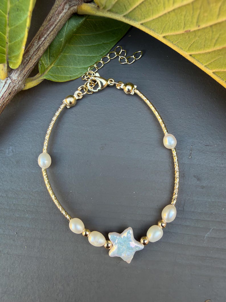 Freshwater Pearl Star Bracelet, Gold Tone Chain, Adjustable Dainty Jewelry