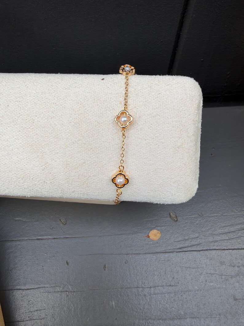 Cultured Pearl Jewelry Set, Necklace , Bracelet and Earrings, Gold Tone Handmade Gift for Her
